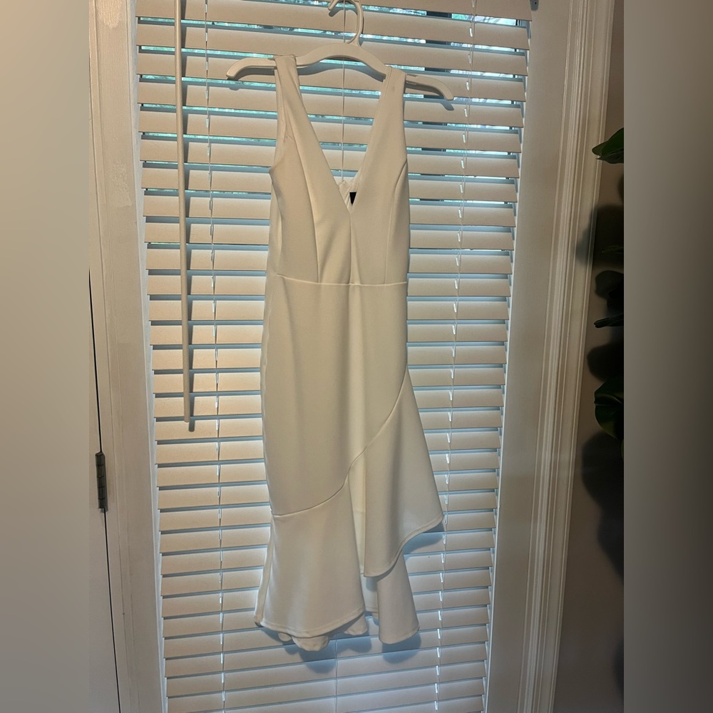 Lulus white dress (size XS)